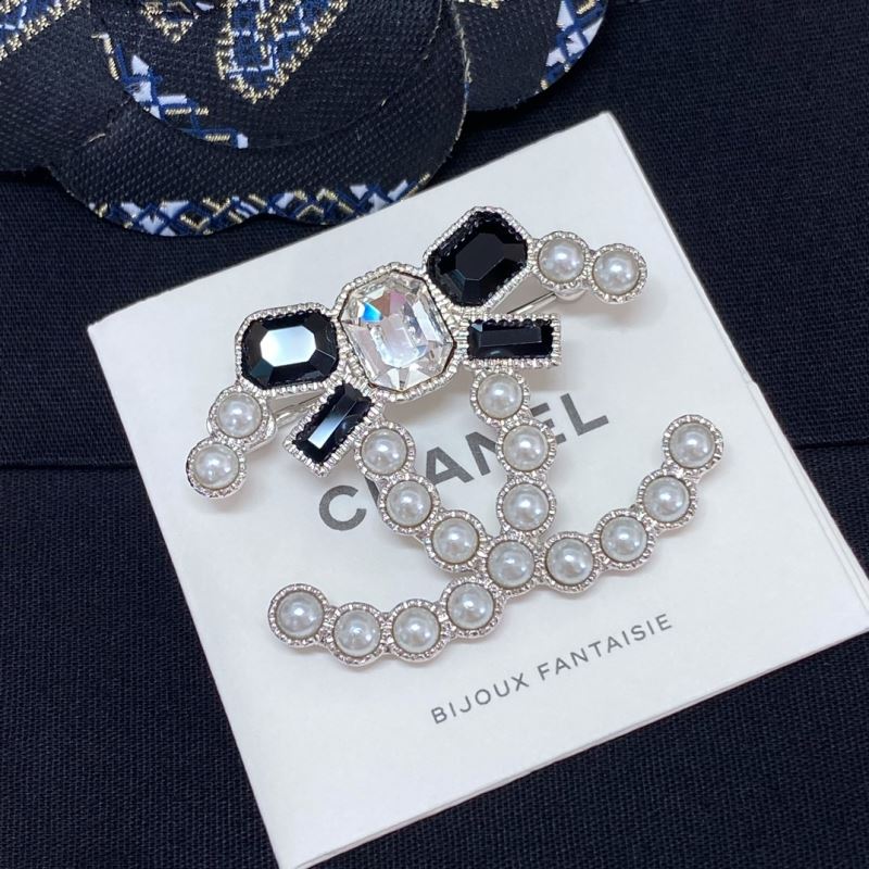 Chanel Brooches - Click Image to Close